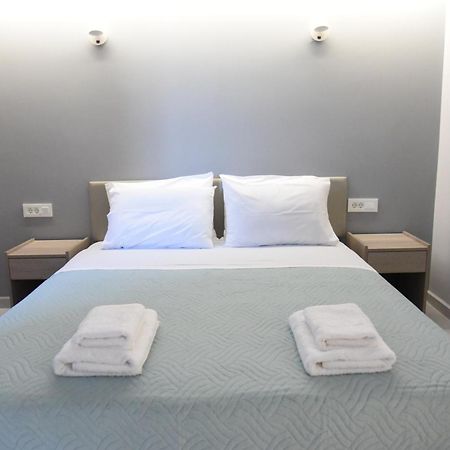 Pirgos Deluxe Apartment - Private Parking Kíssamos Dış mekan fotoğraf