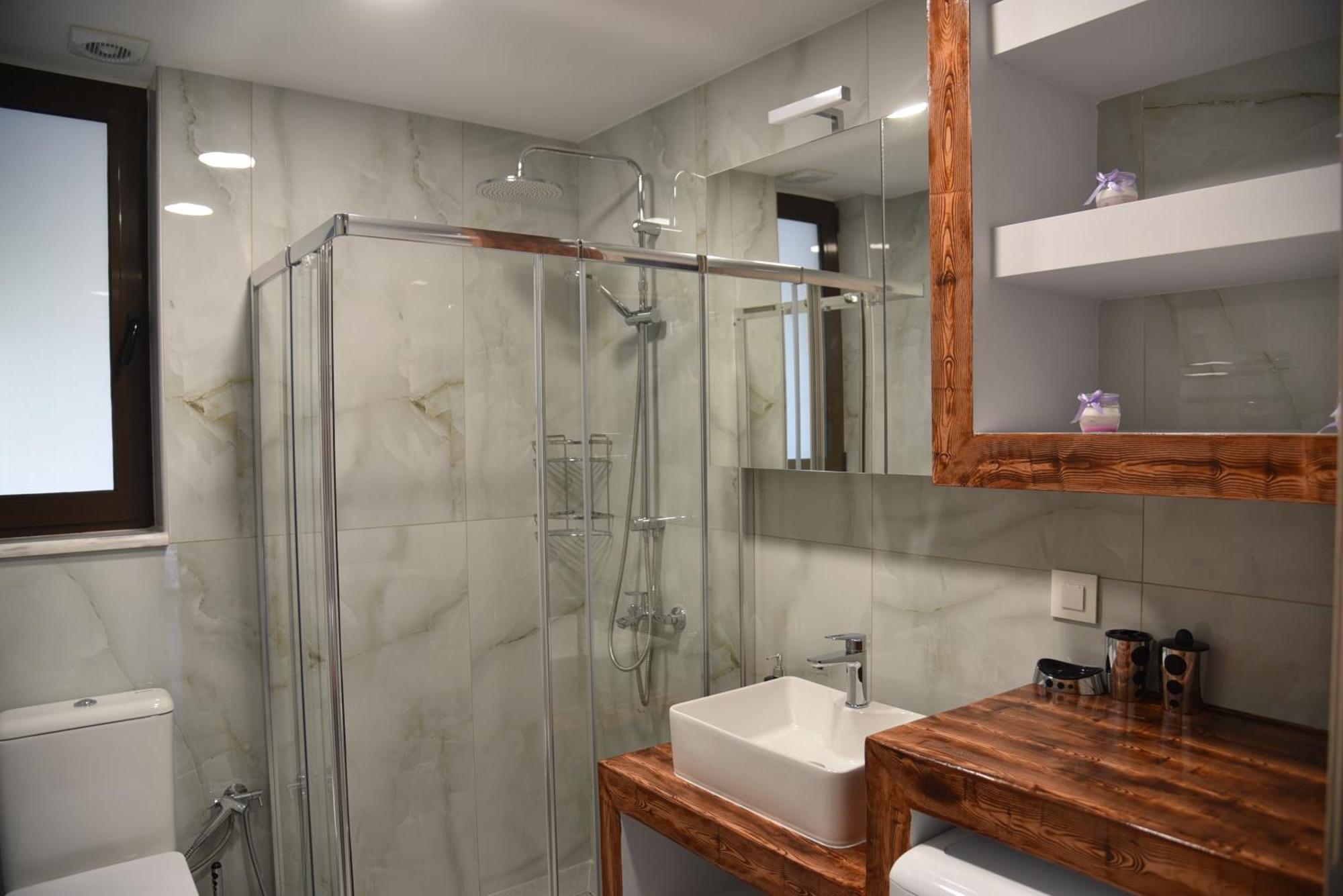 Pirgos Deluxe Apartment - Private Parking Kíssamos Dış mekan fotoğraf