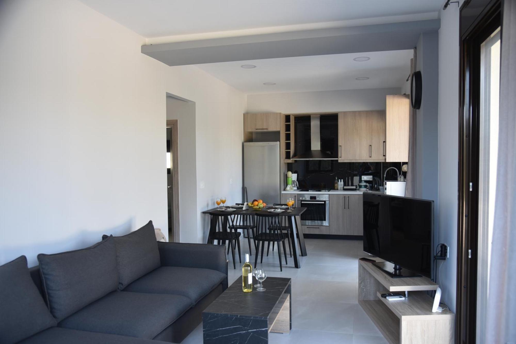 Pirgos Deluxe Apartment - Private Parking Kíssamos Dış mekan fotoğraf