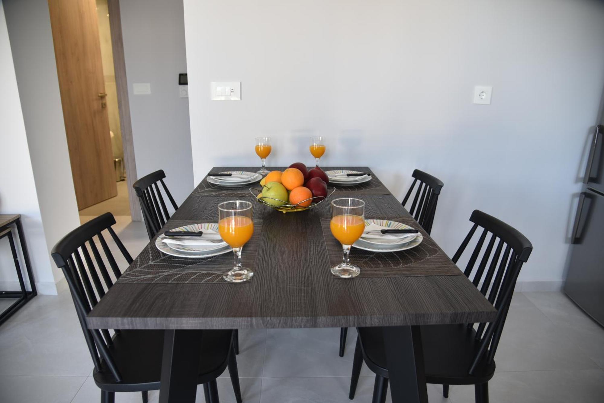Pirgos Deluxe Apartment - Private Parking Kíssamos Dış mekan fotoğraf