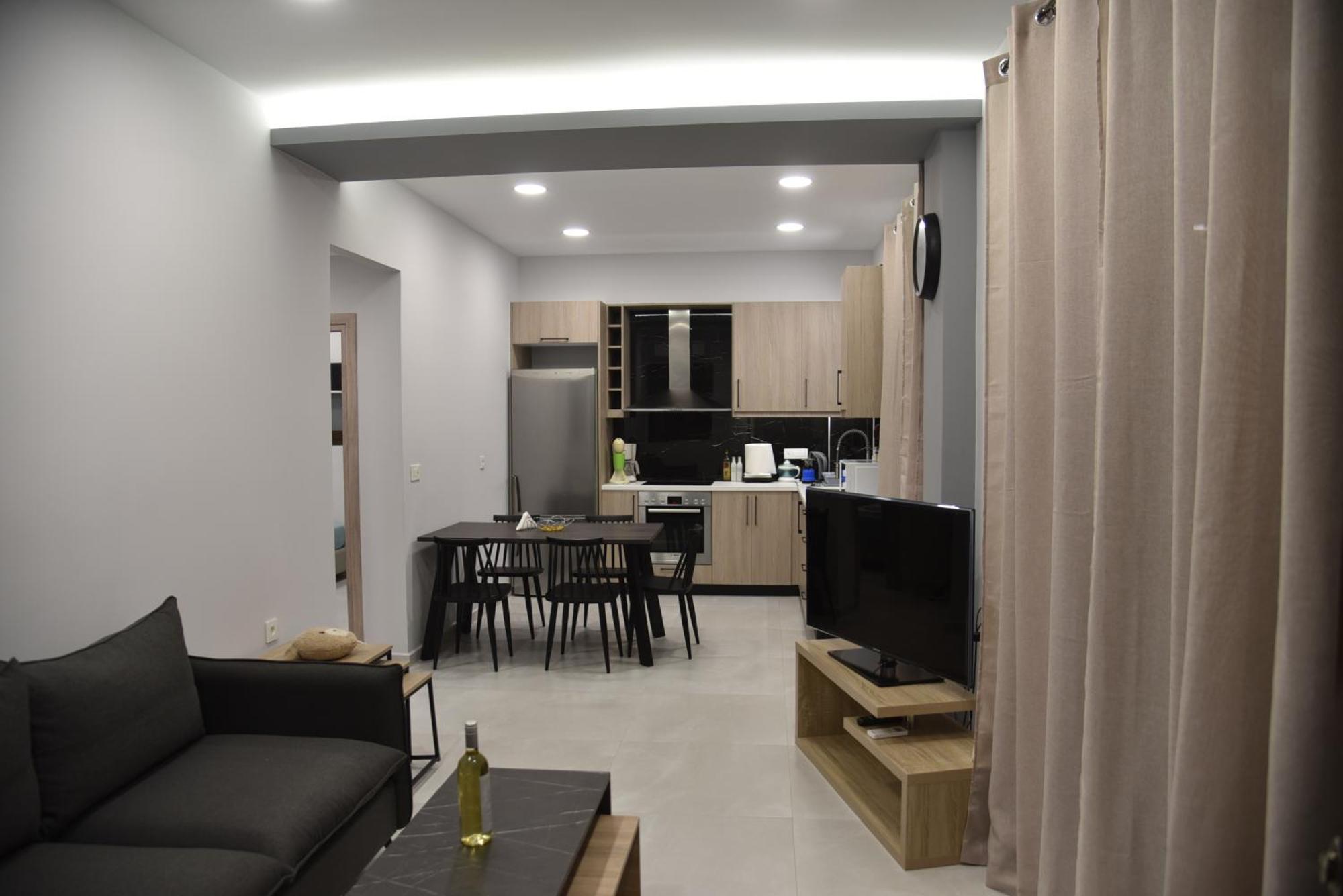 Pirgos Deluxe Apartment - Private Parking Kíssamos Dış mekan fotoğraf